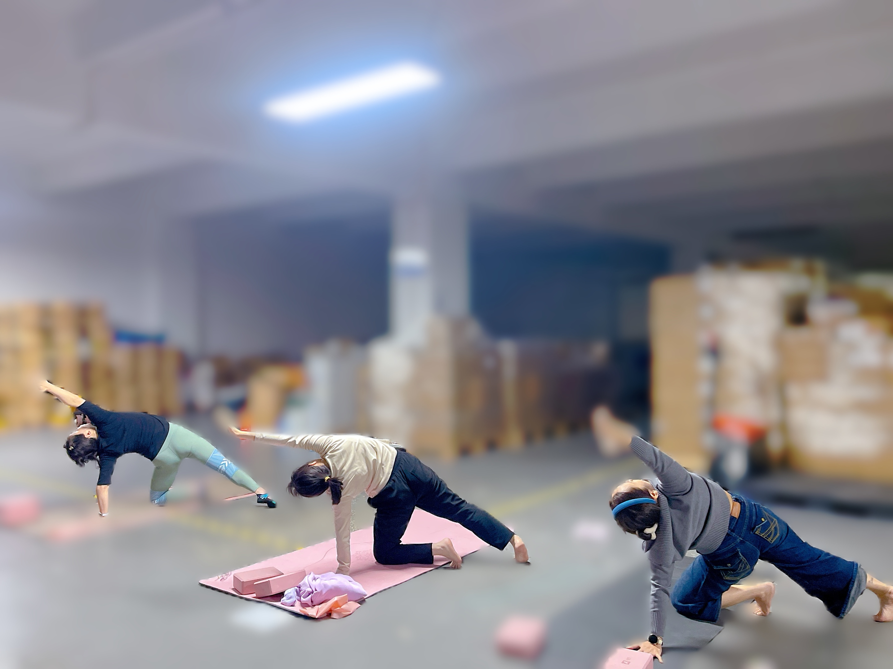 员工福利-瑜伽(1).jpg 员工福利-瑜伽(1).jpg